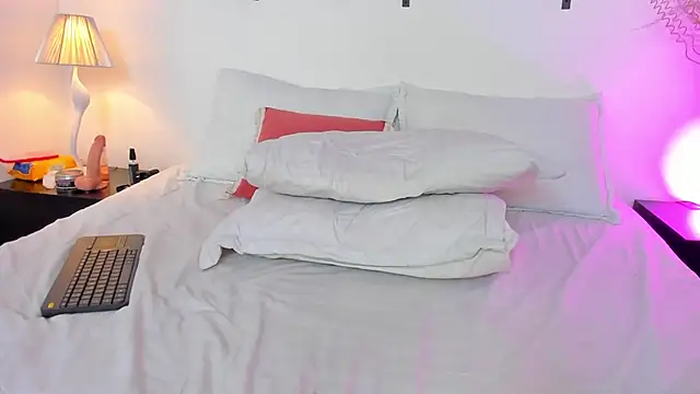 AlessiaValmont webcam