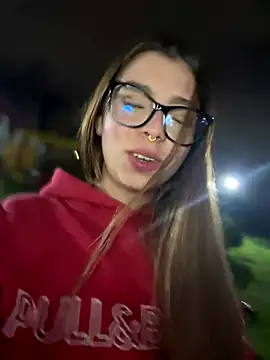 Cloew_Marz webcam
