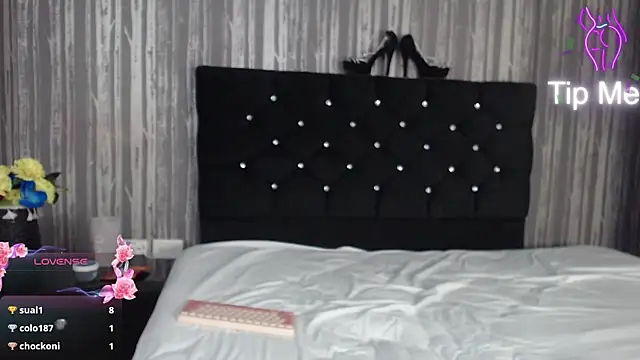 Alicee_Moonn webcam