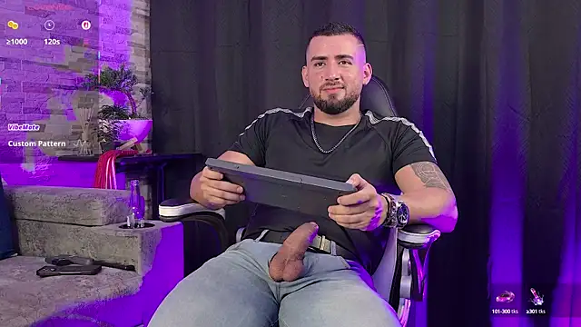 mr_david_cox - Mr_david_cox's free webcam