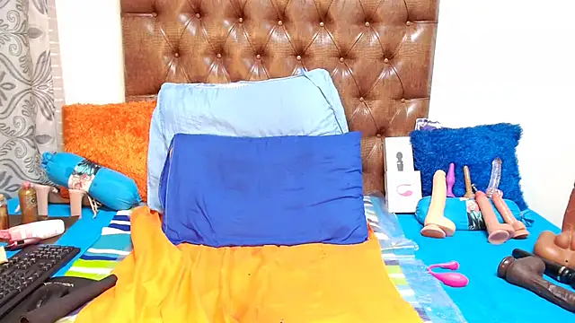 Hotxbums22 webcam