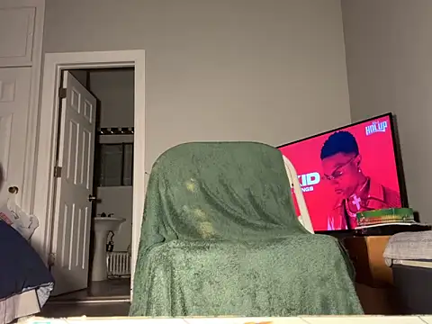 ChiRaqb8 webcam