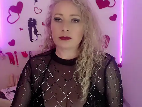 sofiacurvy_45 webcam