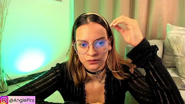 Angie_Pirss webcam