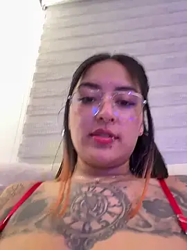 Модель: Rae_Lil_White
