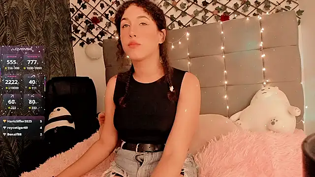 Lilith_Miller21 webcam