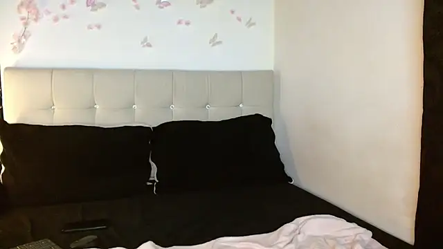 Arya_Fiore webcam