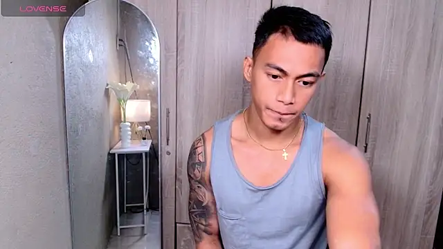 PinooyMilker webcam