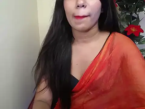 Little_queenn webcam