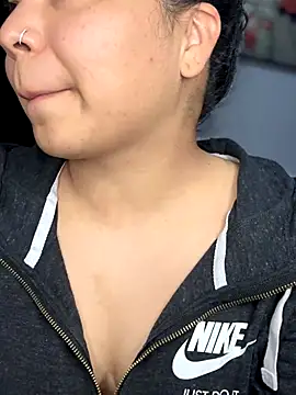 kimmiakiss22 webcam