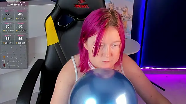 Sara_Robinson's Stripchat show and profile
