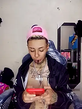 Exoticfive7 webcam