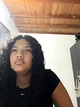 Scarletth_25 webcam
