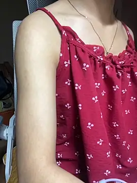 Mina048 webcam