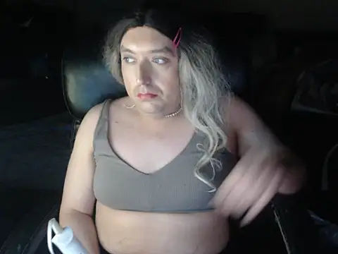 Chrissie_Ohna webcam