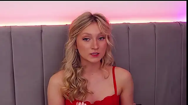 MiaNixan webcam