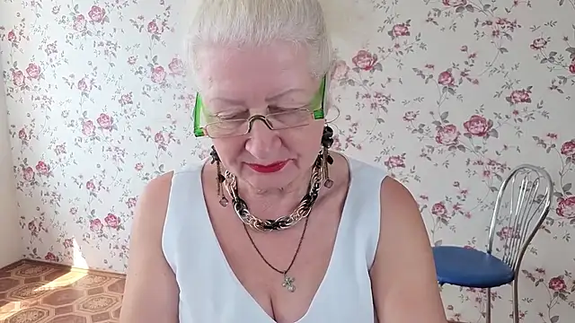 Maya_Mayflower webcam