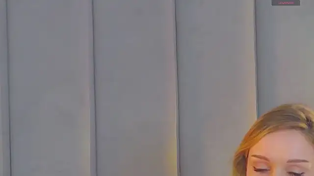 MarilynNova webcam