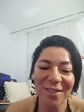 clavelitored webcam