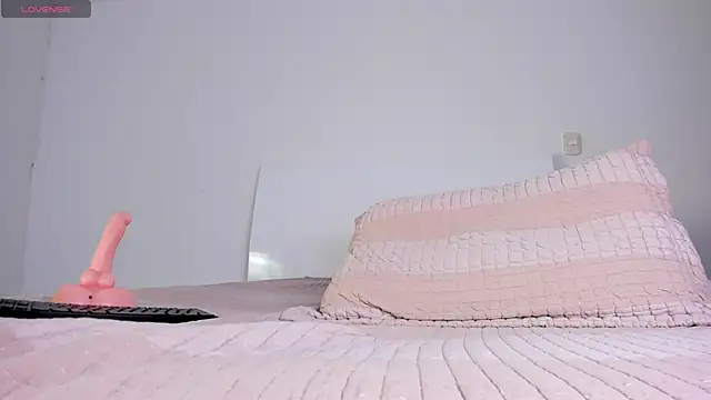 Aaron_Tate webcam