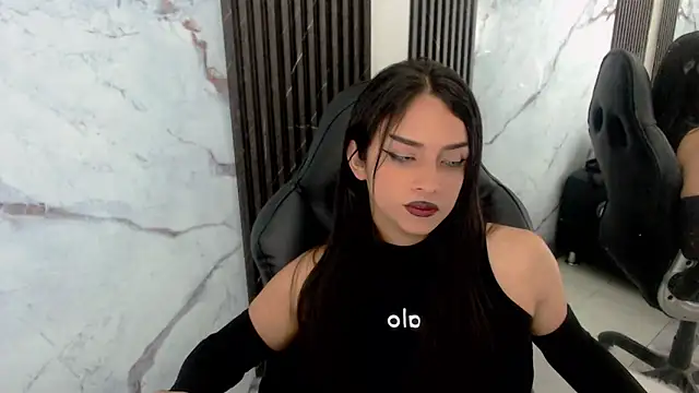Dollbehavior_ webcam