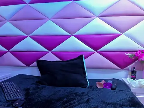 Megan_Thompson_ webcam
