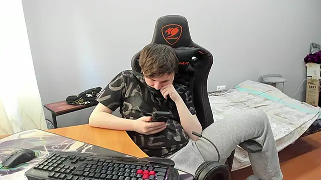 iliaskrislove webcam