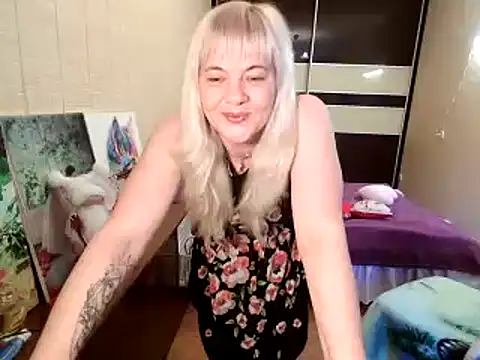 Lia_Laguna77 webcam