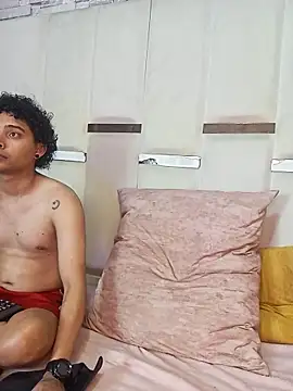KiaraandEnzzo webcam