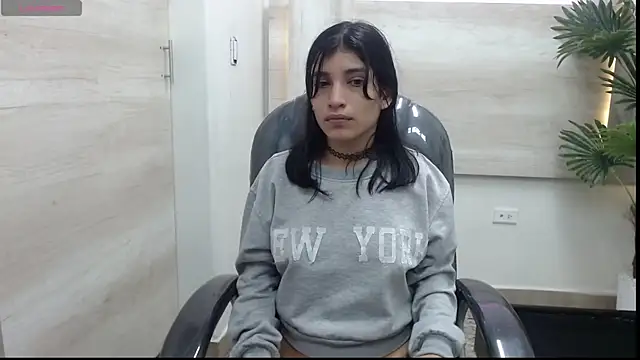 Hussy_Maid webcam