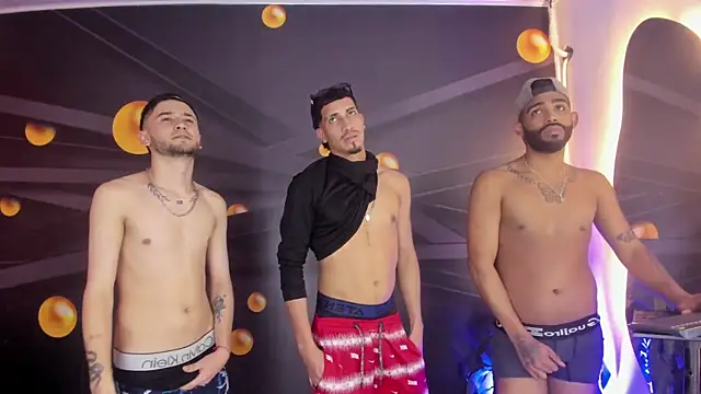 Extreme_boys webcam