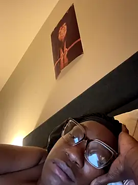 CreamedUpCutie webcam
