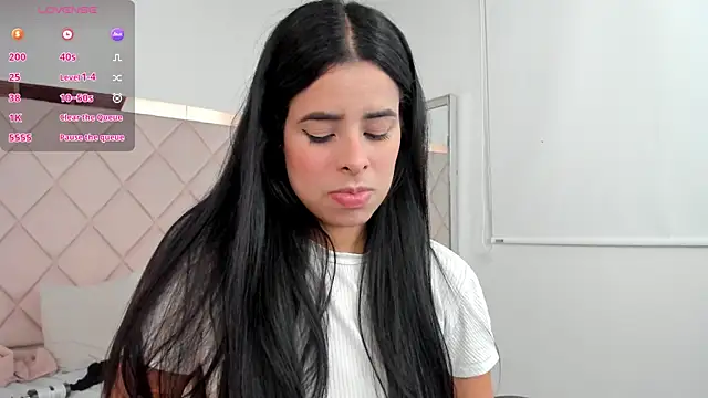 emma_castilloo - Emma_castilloo's free webcam - UK Sex Cams