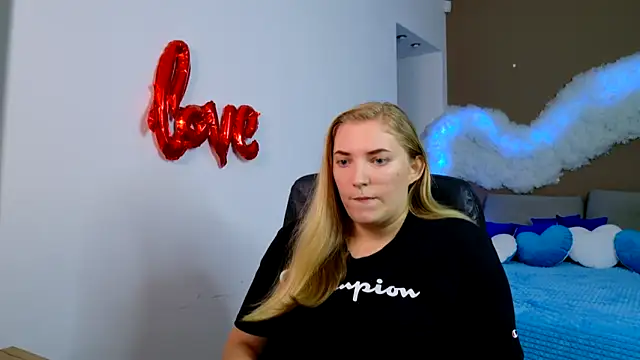  LunaSloan chat room