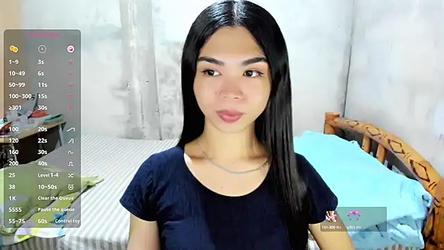 UrHotSexyShine webcam