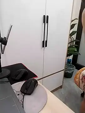 Mina_luna