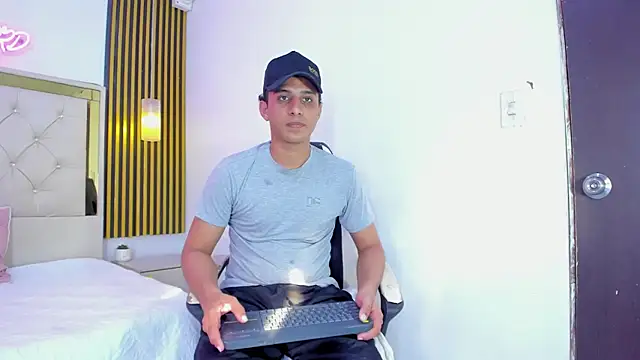 NARUTO-MEN- webcam