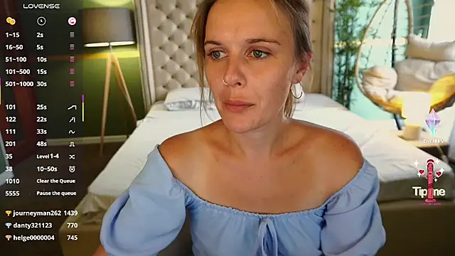 MaribelRiverr_ webcam