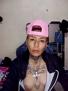 Exoticfive7 webcam