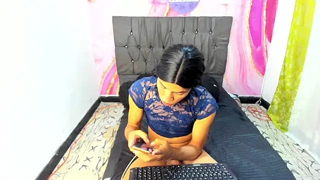 Yackeline_Trans webcam
