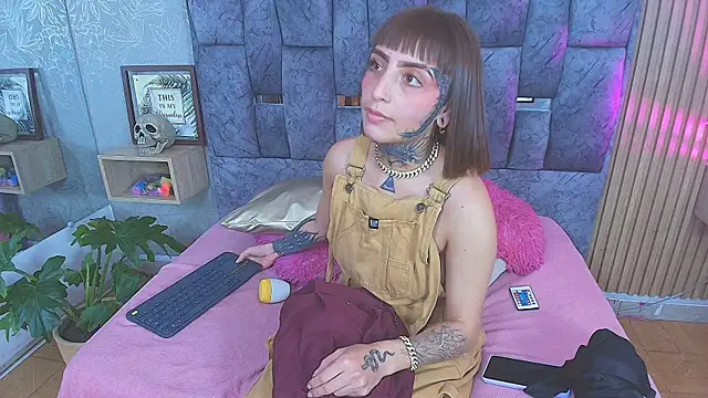 aisha_8_ webcam