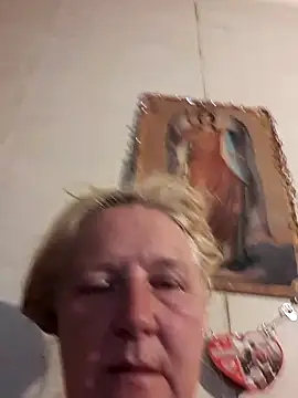 LoveCupid545 webcam