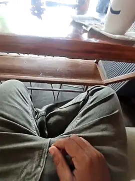YoursThickDick webcam