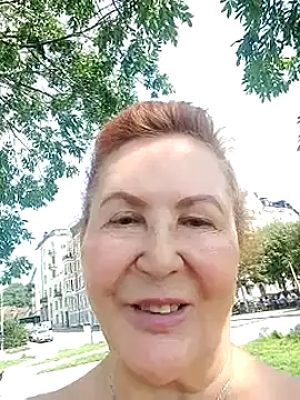Hottie-Mom