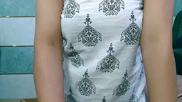 Lovely_Sanvi webcam