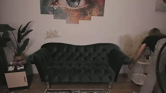 Janet_coy webcam