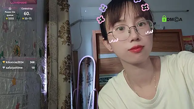 Lili_666 webcam