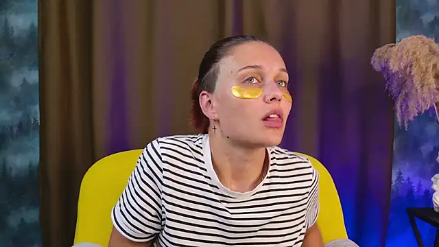 Sonya_Bladee webcam