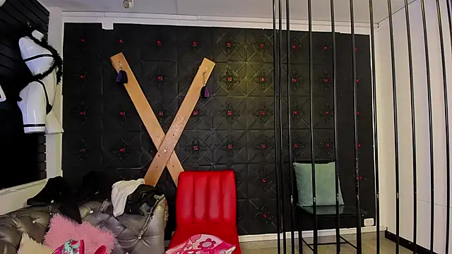 TeennNaugthy18