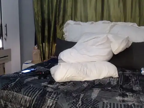 Foxybrownxx1 webcam